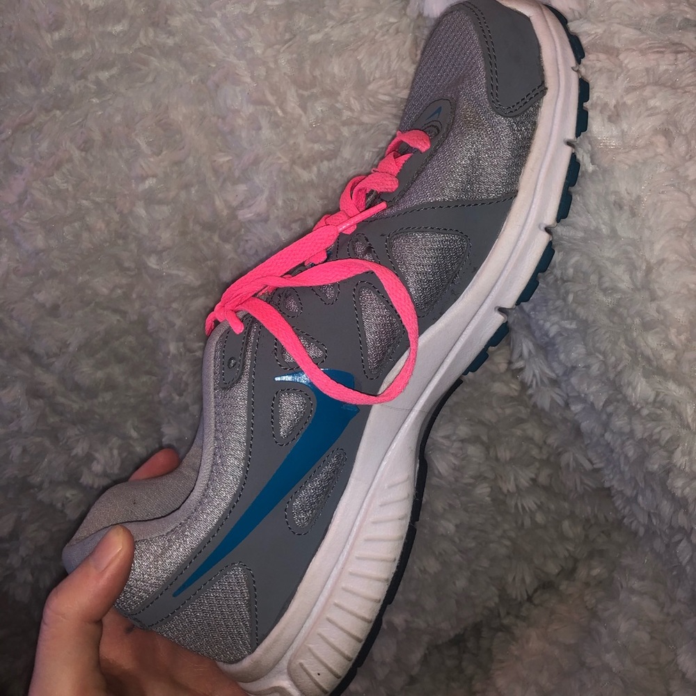 Women’s Nike Tennis Shoes